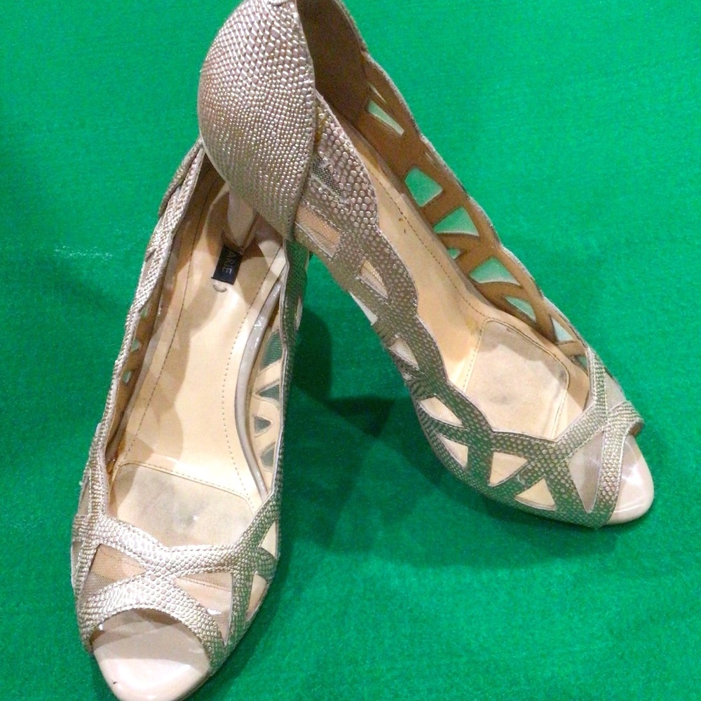 Alex Marie Allisonn Peep Toe Pumps